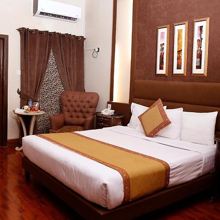 Ambassador Suites & Hotel Ісламабад Екстер'єр фото